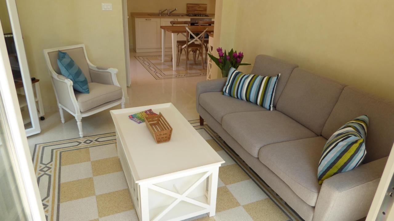 Villa Sirgole Rosa With Pool, Galatina Cutrofiano Eksteriør billede